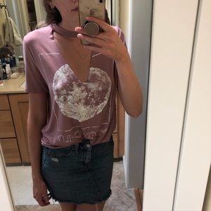 Choker Plunge Graphic Tee